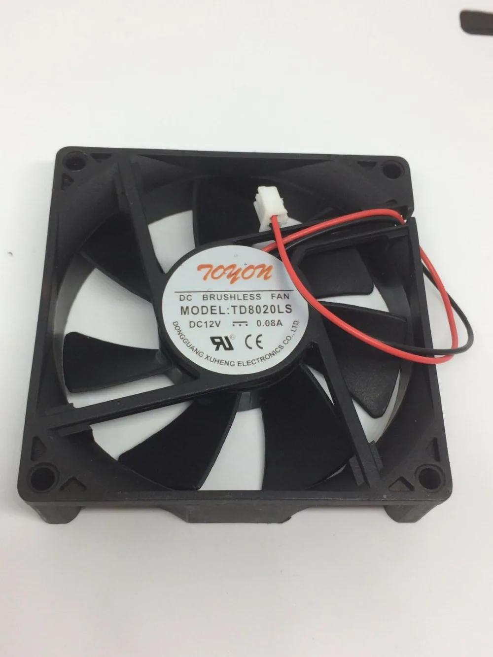 

ree shipping new original TD8020LS 12V 0.08A 8CM 80 * 80 * 20MM 2 wire quiet fan cooling fan