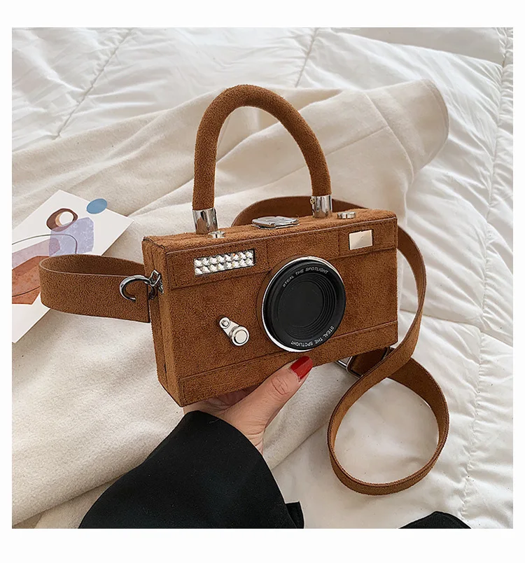 HISUELY 2022 New Women Personalized Fashion Camera Shape Clutch Ladies Casual Mini Crossbody Bag Small Shoulder Bag Purse BG2242