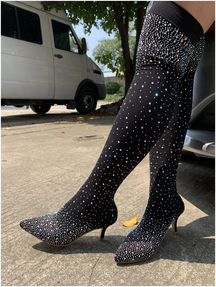 Eilyken/ г. Модные Подиумные Клубные ботинки с кристаллами стелька из эластичной ткани женские ботфорты с острым носком на каблуке 7, 12 см