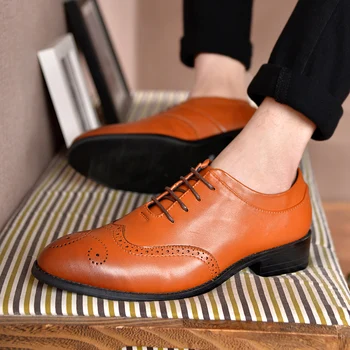 

2019 Man Flat Classic Men Dress Shoes Split Leather Oxfords Footwear Italian Formal Oxford Retro Brogue Shoes for Men