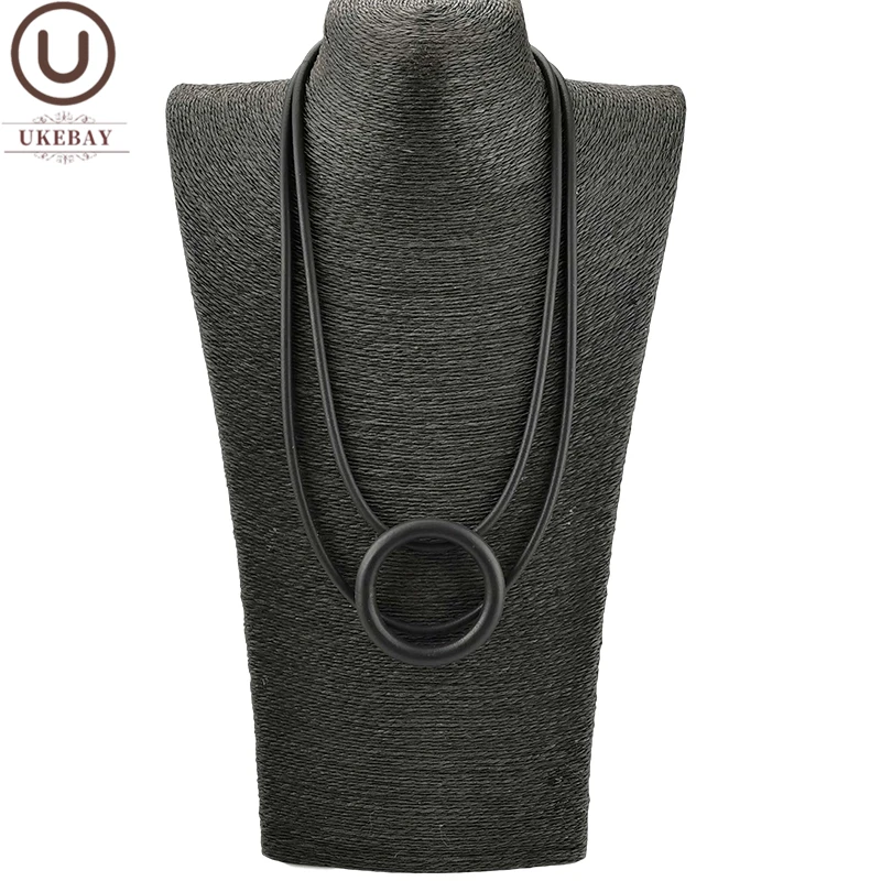 Women Jewelry UK Round Pendant Necklaces For Women Black Necklace Rubber Jewelry Party Clothes Accessories Gothic Sweater Chain Choker
