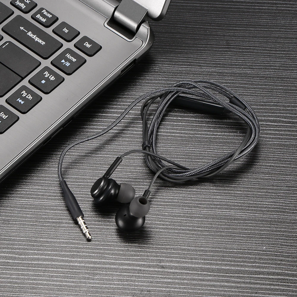 Магнитные наушники Bluetooth водонепроницаемые спортивные 4 2 с зарядным кабелем