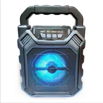 

668 Outdoor Wireless Portable Speaker Super Bass with USB/TF/AUX/FM Radio 28TE