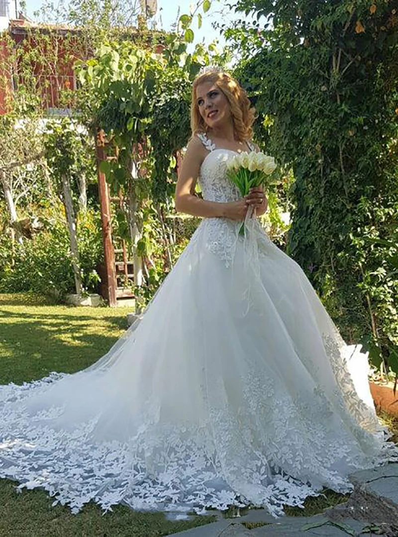gorgeous-spaghetti-straps-white-a-line-country-wedding-dresses-appliques-court-train-cheap-lace-wedding-dresses-for-sale-vestidos-de-novia