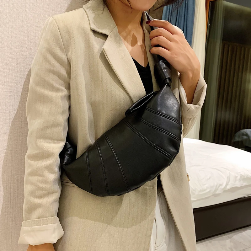 New Ladies Dumplings Package Simple Fashion Trend Wild Personality Shoulder Messenger Bag Purse Ins Chic Chest Bag Black