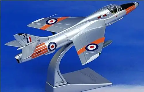 Корги Hawker Hunter T7 1/72 литья под давлением модель самолета