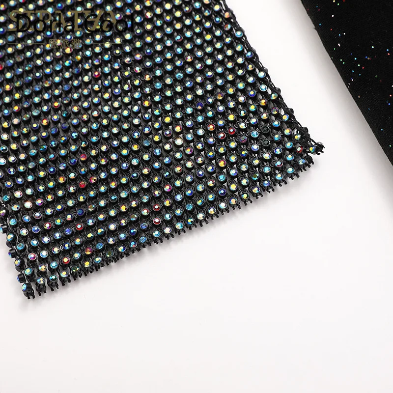 Новинка 2020 зимний блестящий костюм с отворотами вышитый цветными бриллиантами