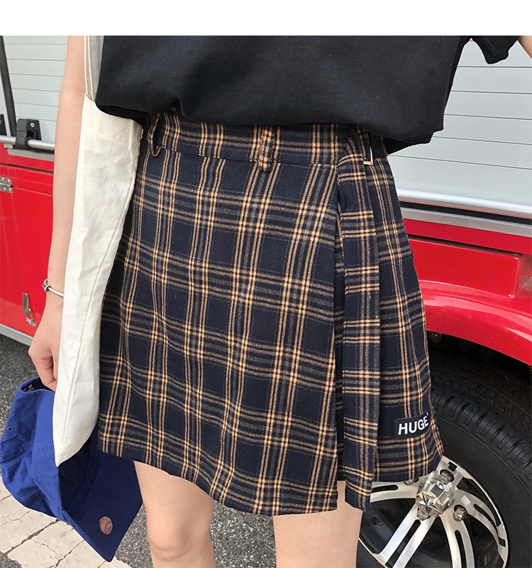 ladies clothes 2021 autumn and winter High Waist Shorts Skirts Womens Korean preppy style girl school plaid Shorts womens bike shorts
