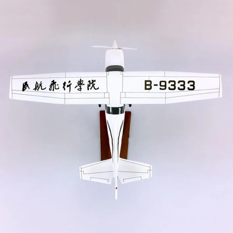 28 см 1: 60 классический ESSNA 172 SKYHAWK модель с базой и колеса сплава самолет Коллекционная модель дисплея набор игрушек