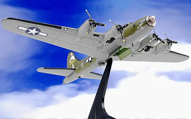 Дракон B-17F летающая крепость USAAF 303rd BG 358th BS Sky Wolf 1/144 литье под давлением