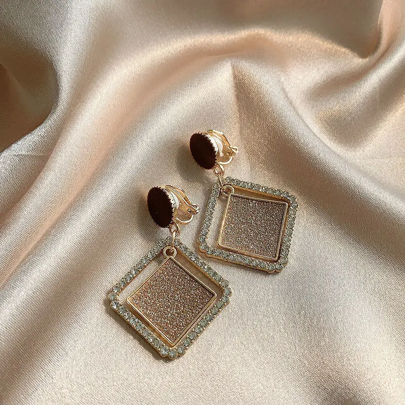 Hoop Earrings Ear Clip Earrings Clip Earrings Ear Clip Ear Accessories Vintage Golden Minimalist Rhinestone Clip on Hoop Earrings Non Pierced Cute Earrings for Women Trend Jewelry Gift