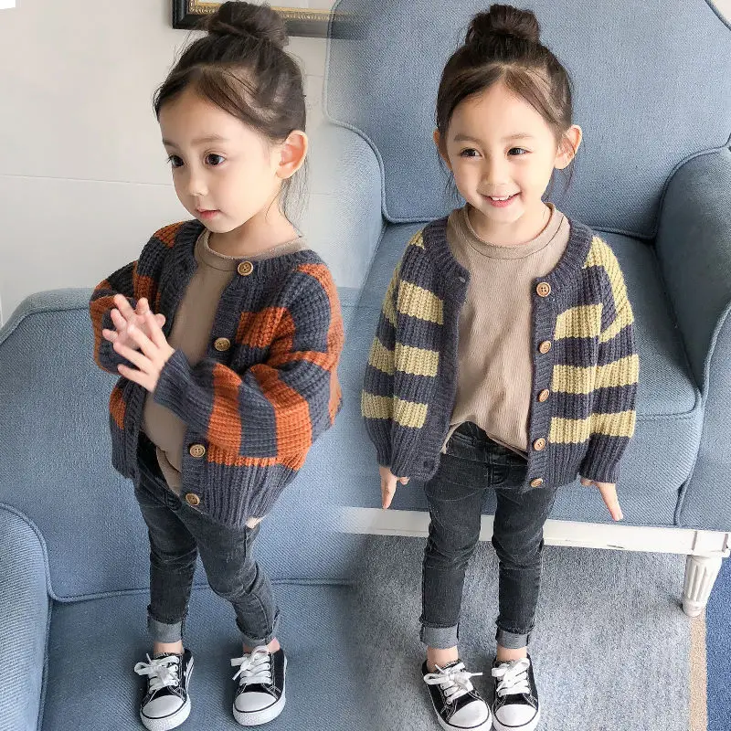 

Girls and babies knitted cardigan sweaters spring and autumn wear 2019 new baby small and medium-sized boy coat