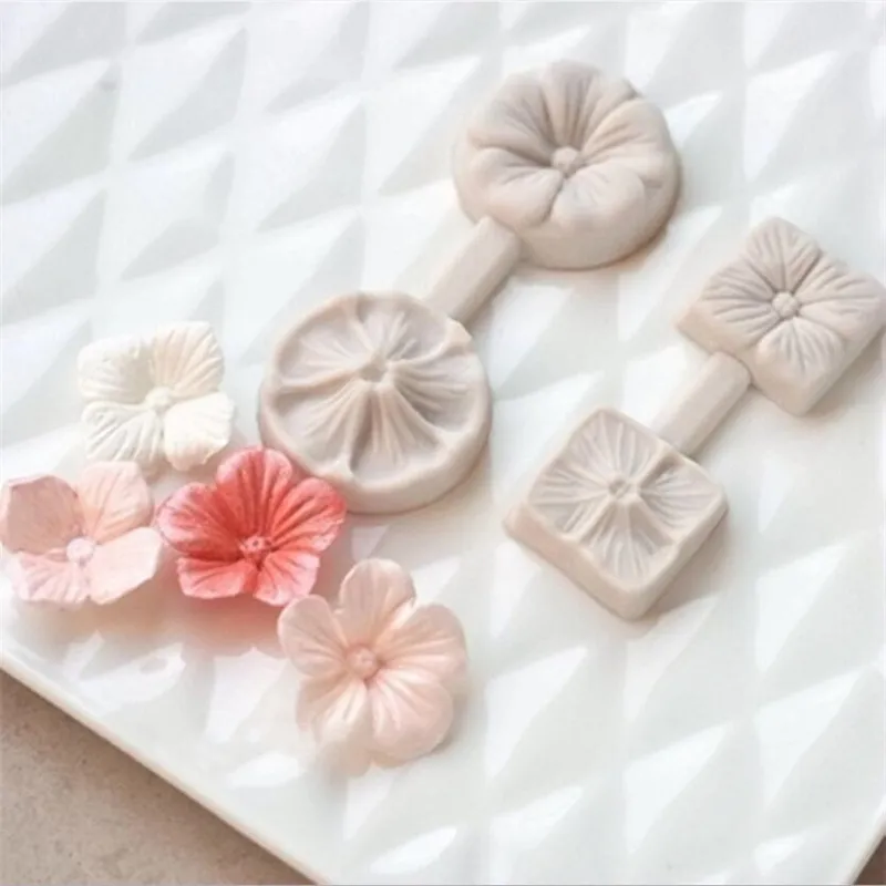 3D пет венчелистчета цвете Силиконова форма Инструменти за украса на торти с фондан Шоколадови конфети Форми за печене Кухненски аксесоари