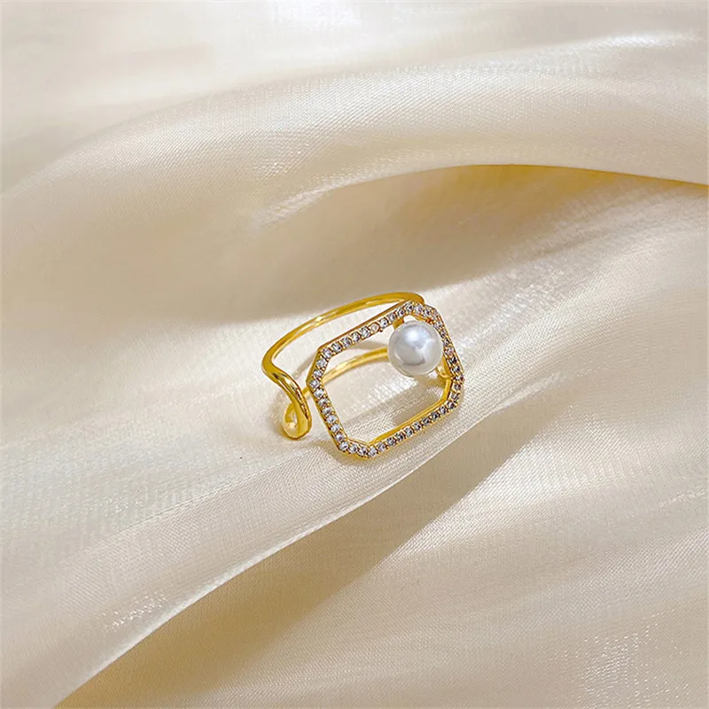 20100759499_1297619167