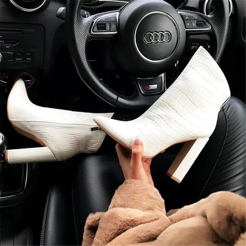 

2019 Luxury Design Women 11.5cm High Heels Fetish Boots Stripper Block White Heels Ankle Boots Snake Print Chunky Short Shoes