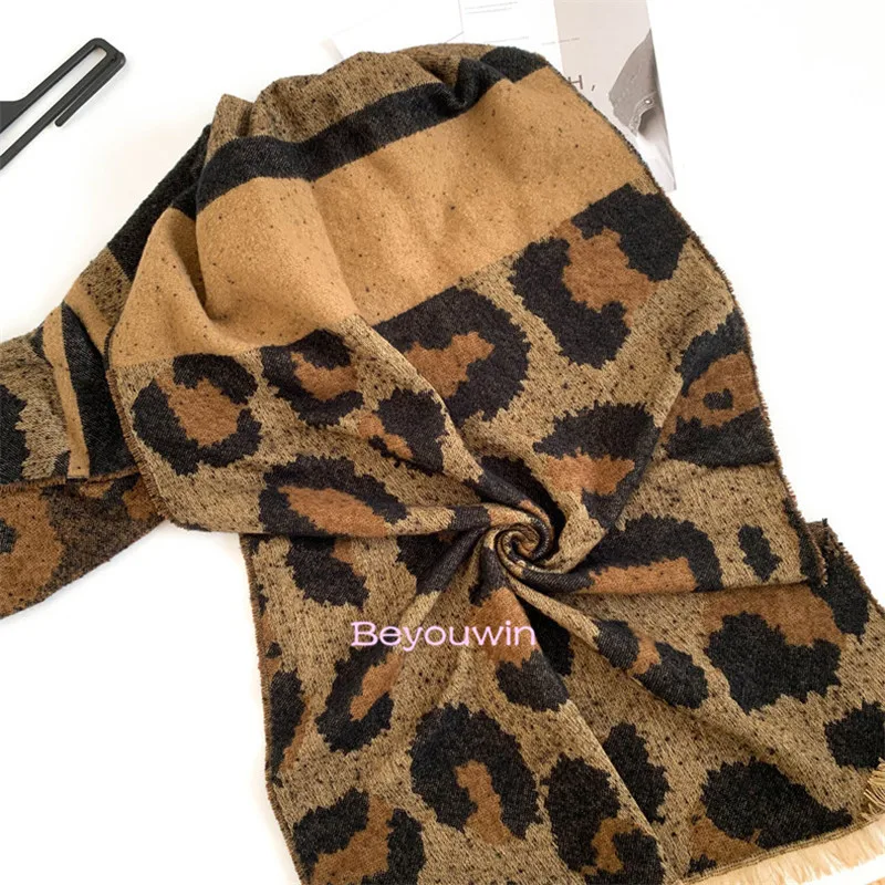 100pcs leopard print Winter Scarf tippet Women Foulard grid Scarves Fashion Casual Scarfs Pashmina cappa