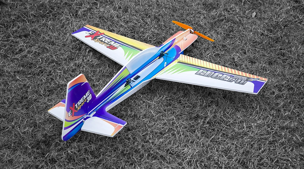 AEO 710mm 날개폭 EDGE540 PP 3D RC 비행기 E27 에어로바틱 스턴트 비행기 브러시리스 모터 10-15A ESC 4채널 무선 조종 포함
