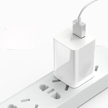 

Charger PD fast charge charger head 30w cable is suitable for all kinds of mobile phones, convenient and easy to use