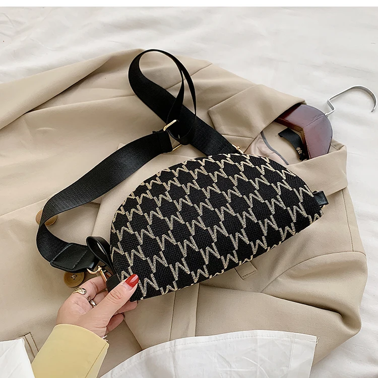 с доставкой Chain Small Fanny Packs 2021winter Fashion Women's waist bag Packs Female Phone Purses Ladies Chest Messenger Bags