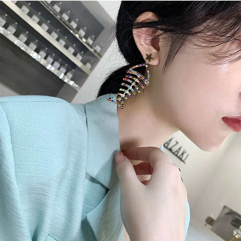 The new fish bone female earrings exaggerated big earrings color crystal temperament super fairy personality earrings