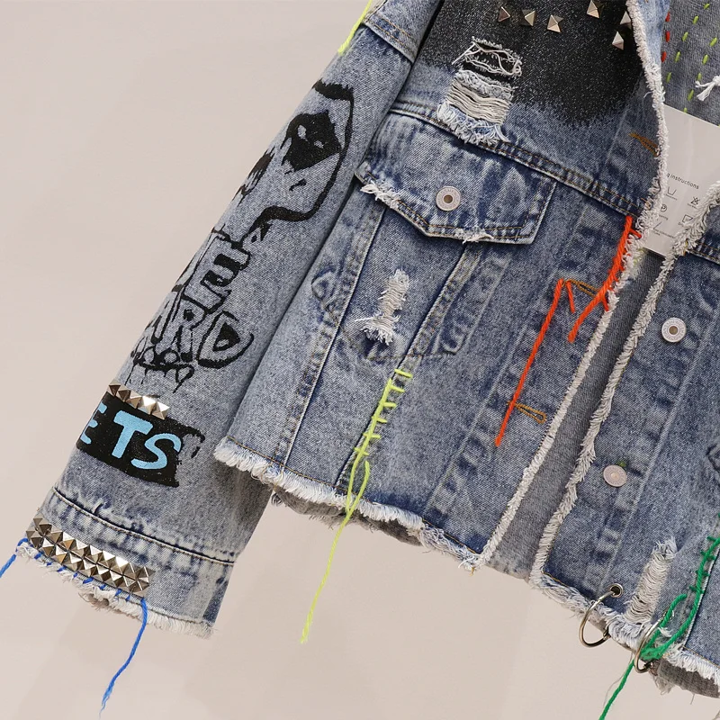 Cakucool старинная буква граффити Лоскутная джинсовая куртка женские ковбойские джинсы осенние потертые рваные шпильки заклепки панк джинсовая куртка