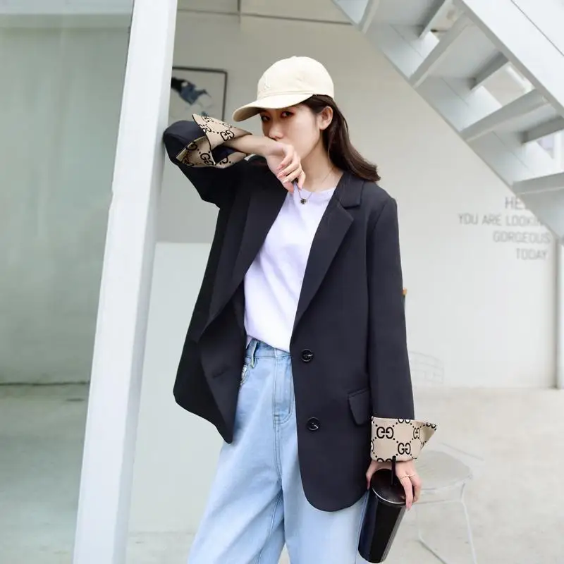 Spring 2020 New Retro Foreign Style, Versatile, Loose and Turned Sleeve Temperament Net red suit chic Blazer woman