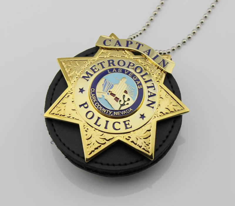 Holder and Chain Реплика Фильма Prop Pin Badge Коллекция-капитан-митрополит полиция LASVEGAS Кларк графство, Невада значок - Цвет: Holder and Chain