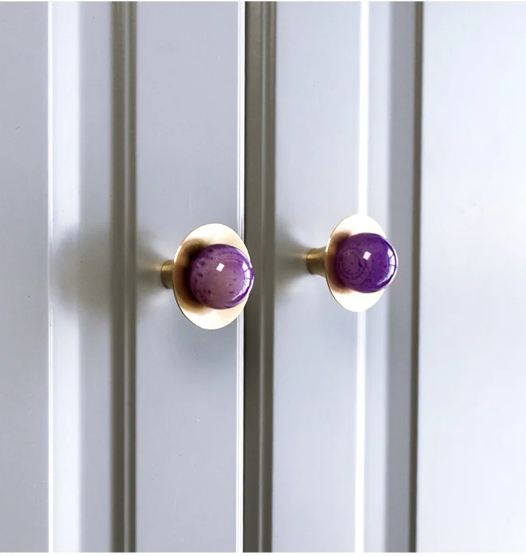 Os puxadores de móveis de bronze de