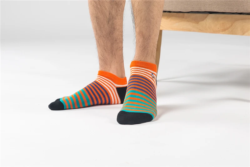 Модные повседневные мужские носки для отдыха; Calcetines Hombre; сезон весна-лето; носки в разноцветную полоску; не воняющие носки; Подарочная коробка; 5 пар в упаковке