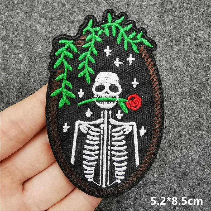 Blumen Anime Stickerei Patches Katze Schlange Kleidung Patch Aufkleber Nähen auf Streifen Abzeichen Punk Hippie Patches auf Kleidung Applique – Detail 14