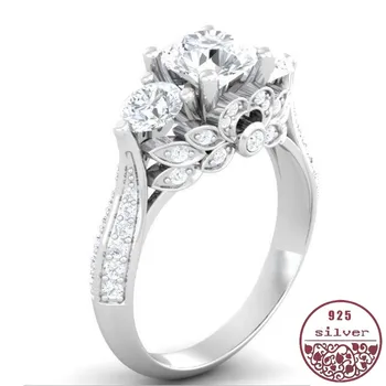 

Exaggerate big diamond rings in Europe and America with square zircon tri-diamond series exaggerate Palace retro-floral gold