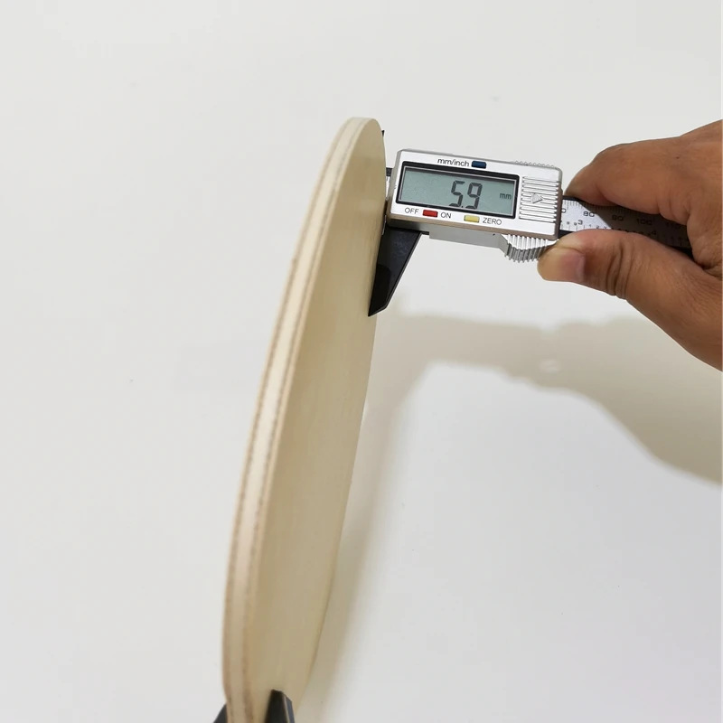 externa com fibra de carbono embutida e