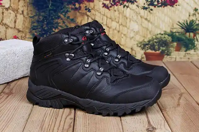 waterproof walking shoes for travel