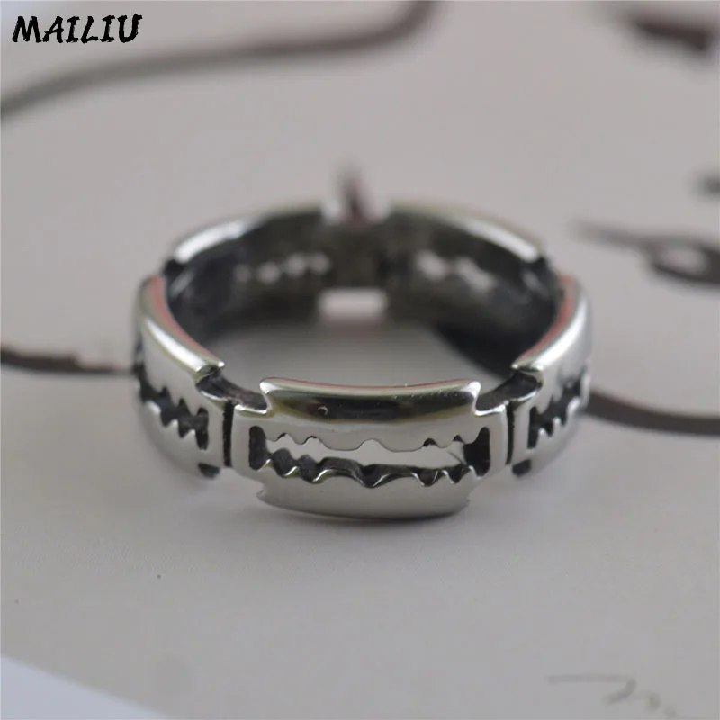 Charm Exaggerated Titanium Steel Blade Ring Men's Rock Punk Razor Ring Stainless Steel Ring Party Ladies Fashion Jewelry Gifts - Image 4