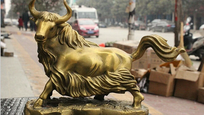 914+++Folk Chinese FengShui Bronze Zodiac Year Strong Ox Bull Oxen Animal Art Statue | Дом и сад