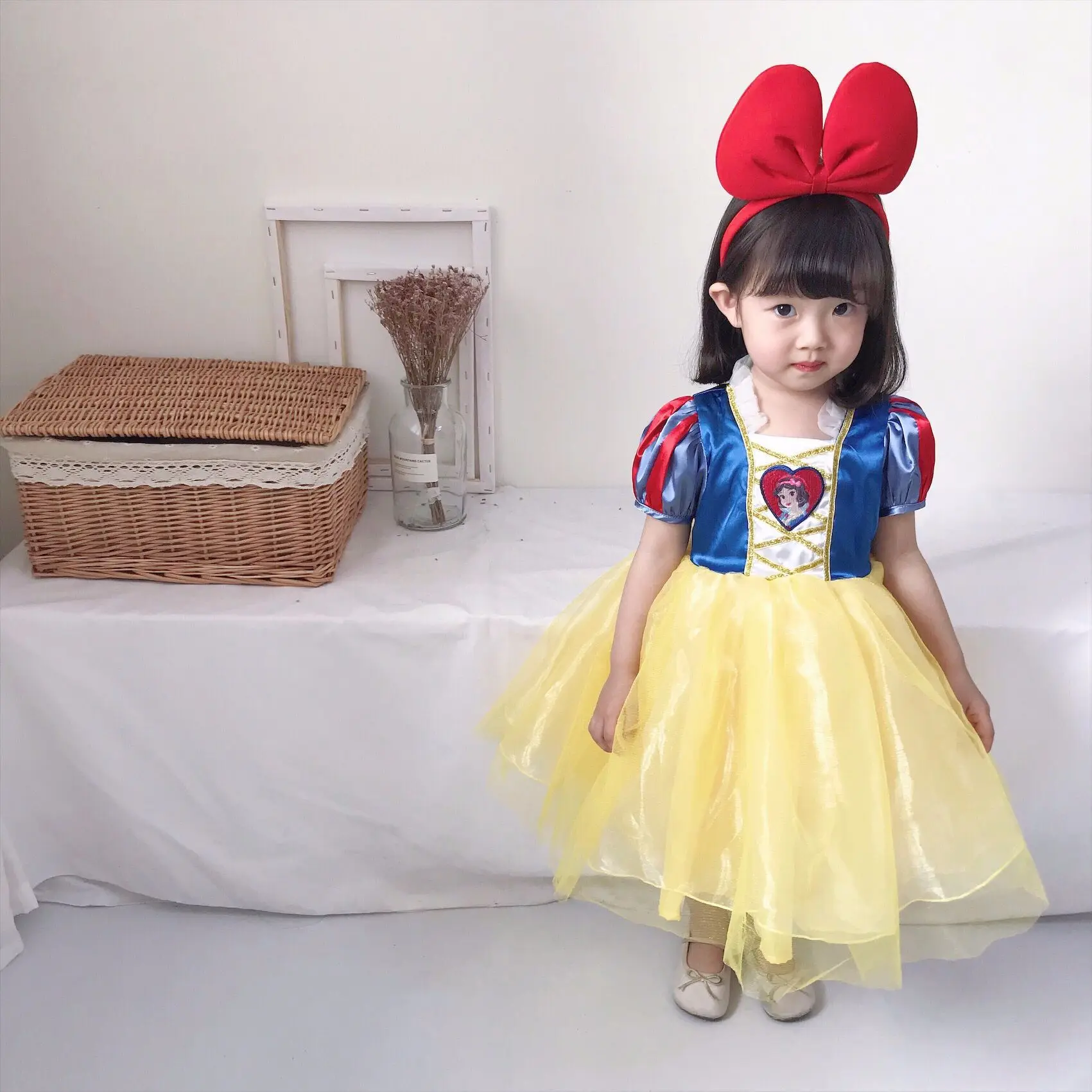 19 Years New Style Girls Baby Snow White Princess Dress CHILDREN'S DAY biao yan qun Sweet Mesh Dress Short Sleeve