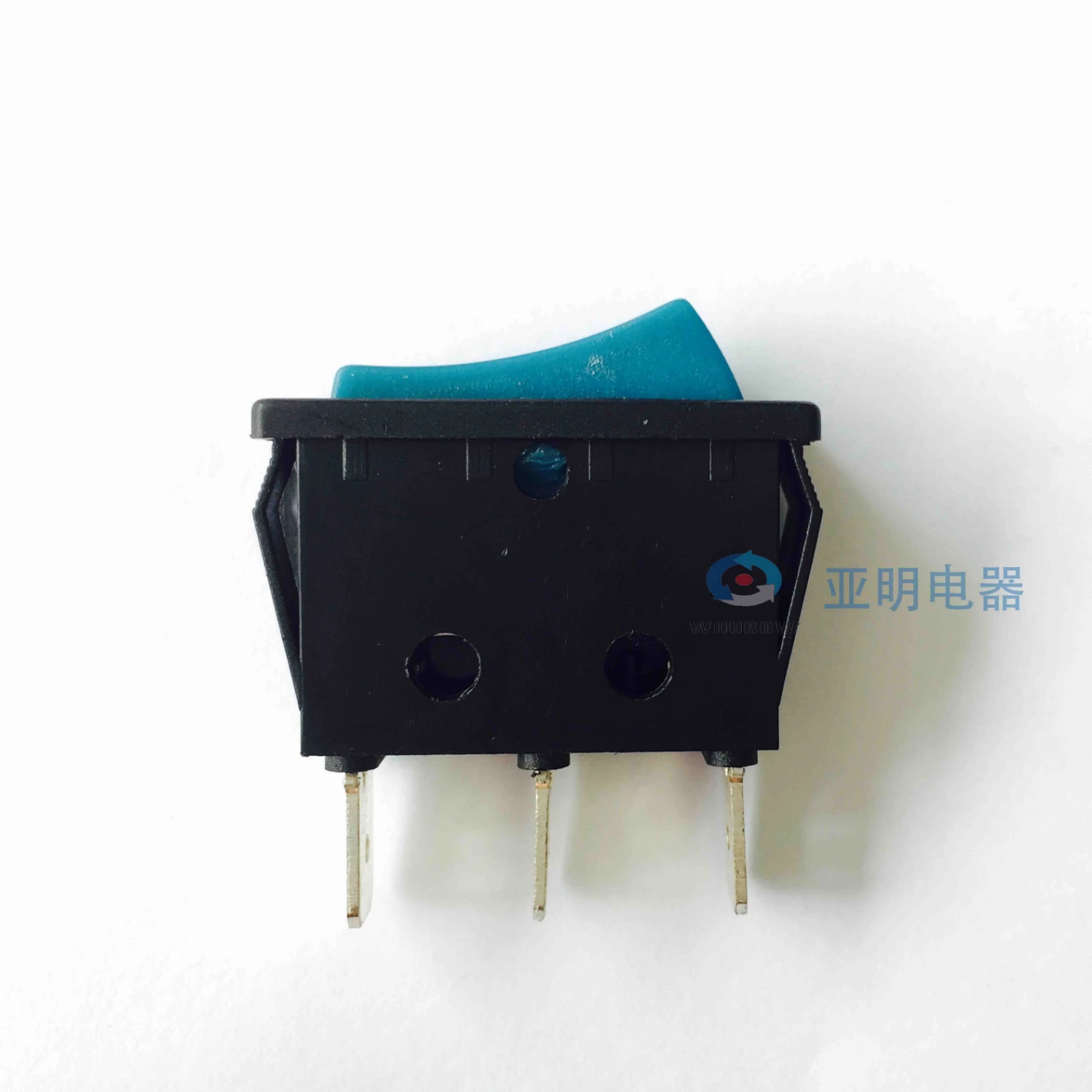 Клавишный Выключатель мини кнопка синего цвета 2 позиции 5 А 3 контакта