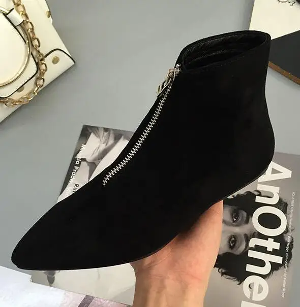 black no plush Женские носки; ботинки в европейском стиле с острым носком; Ботильоны на молнии спереди; botas; Новинка; Ботинки Челси на плоской подошве из флока; плюшевые теплые удобные ботинки martin - Цвет: black no plush
