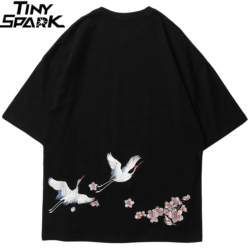 Мужская футболка с вышивкой в стиле Харадзюку черная белая изображением героев