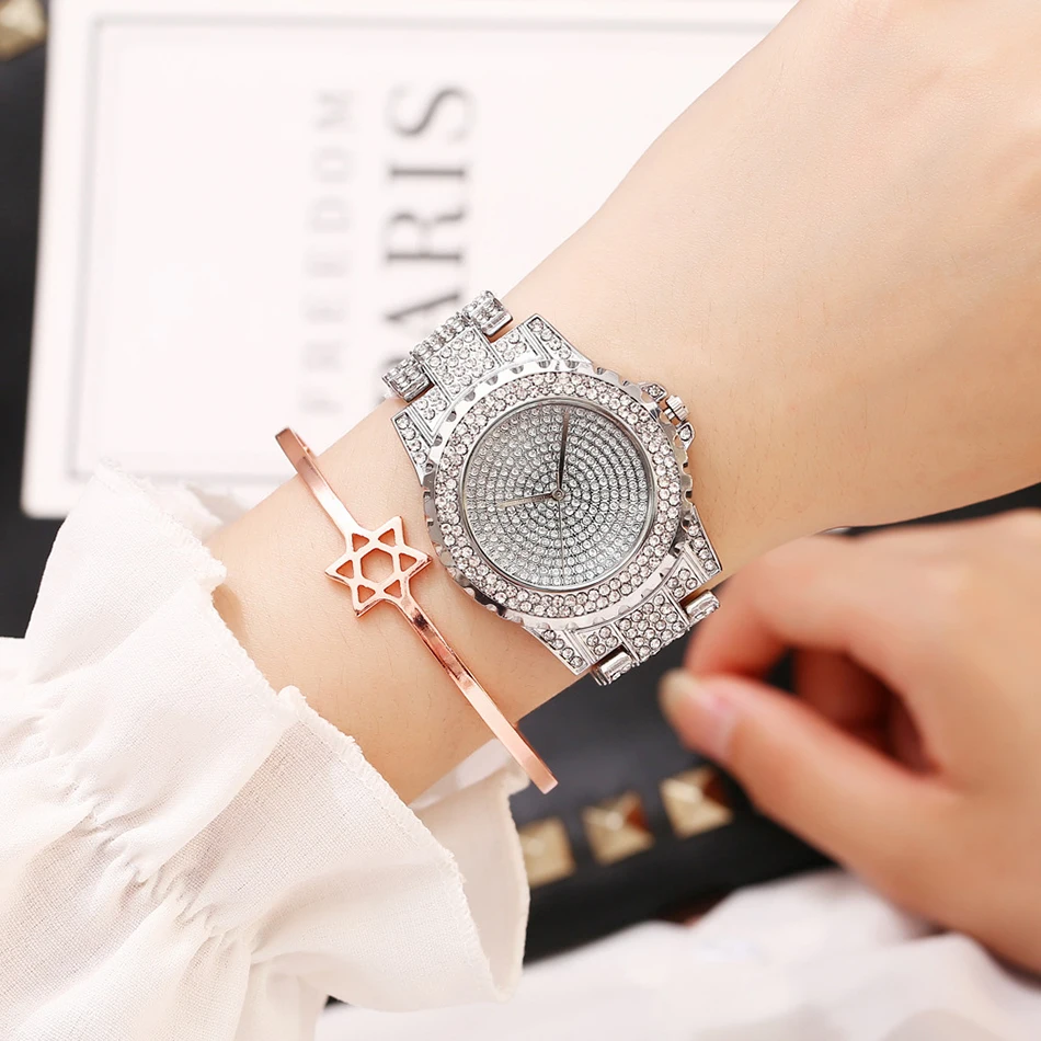 women watch  (6)