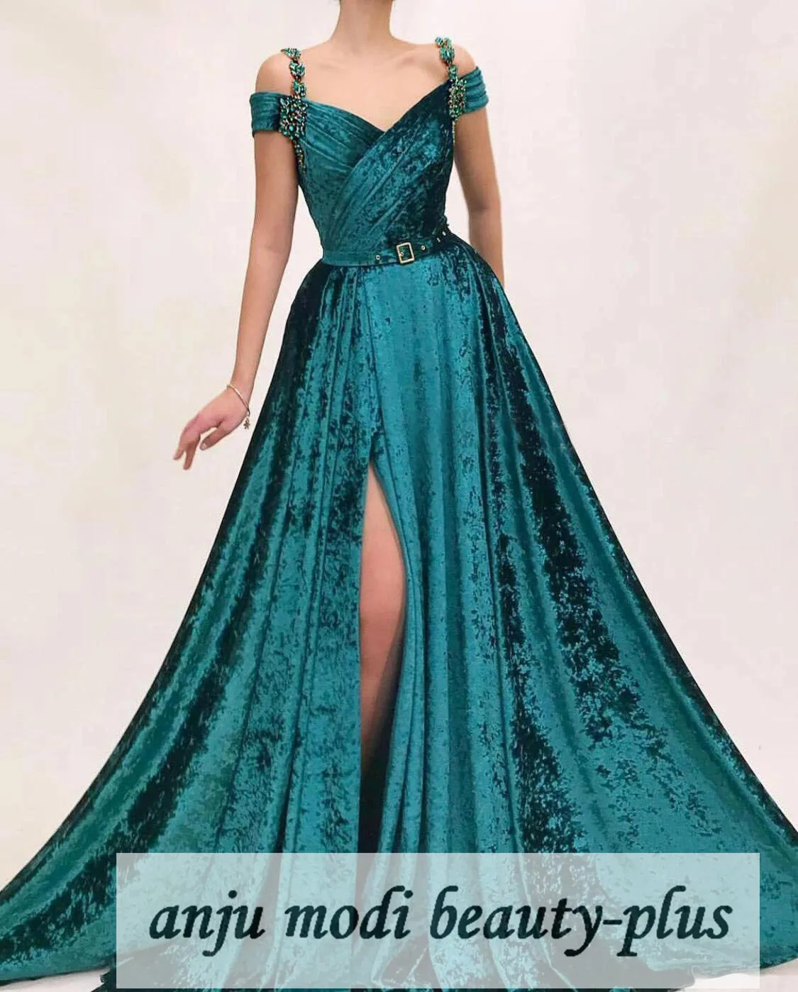 2021 Long Velvet V Neck Prom Dresses Sleeveless High Split Side Cold Shoulder Crystals Formal Evening Party Ball Gown | Свадьбы и
