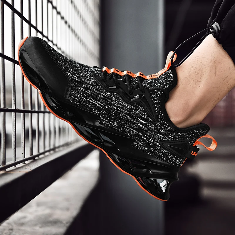 

men sneakers 2019 new winter men's shoes Korean trend wild sports tide shoes socks Breathable high running shoes Couple shoes