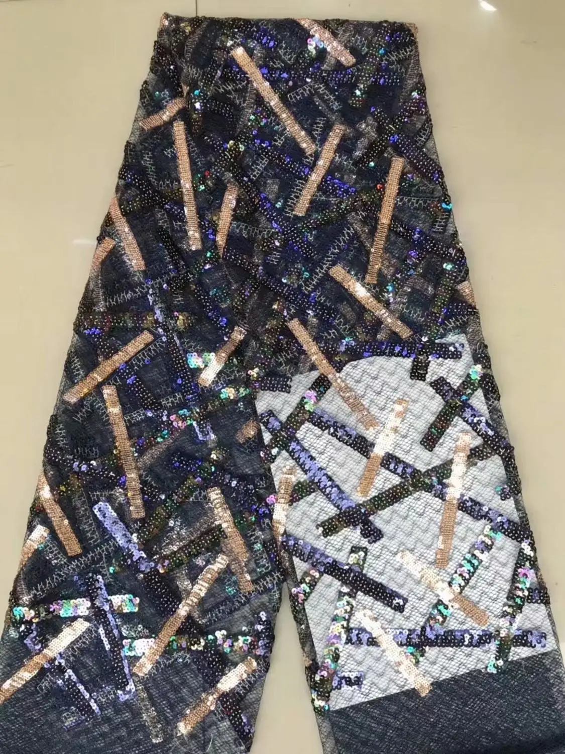 Лидер продаж Африканское сухое кружево ткань темно-синее французское клетчатое кружево ткань с блестками для нигерийских вечерние платья FFD10-1