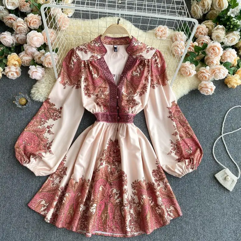 Court style dress retro printed Lantern Sleeve loose short waist show thin temperament V-neck small dress dress
