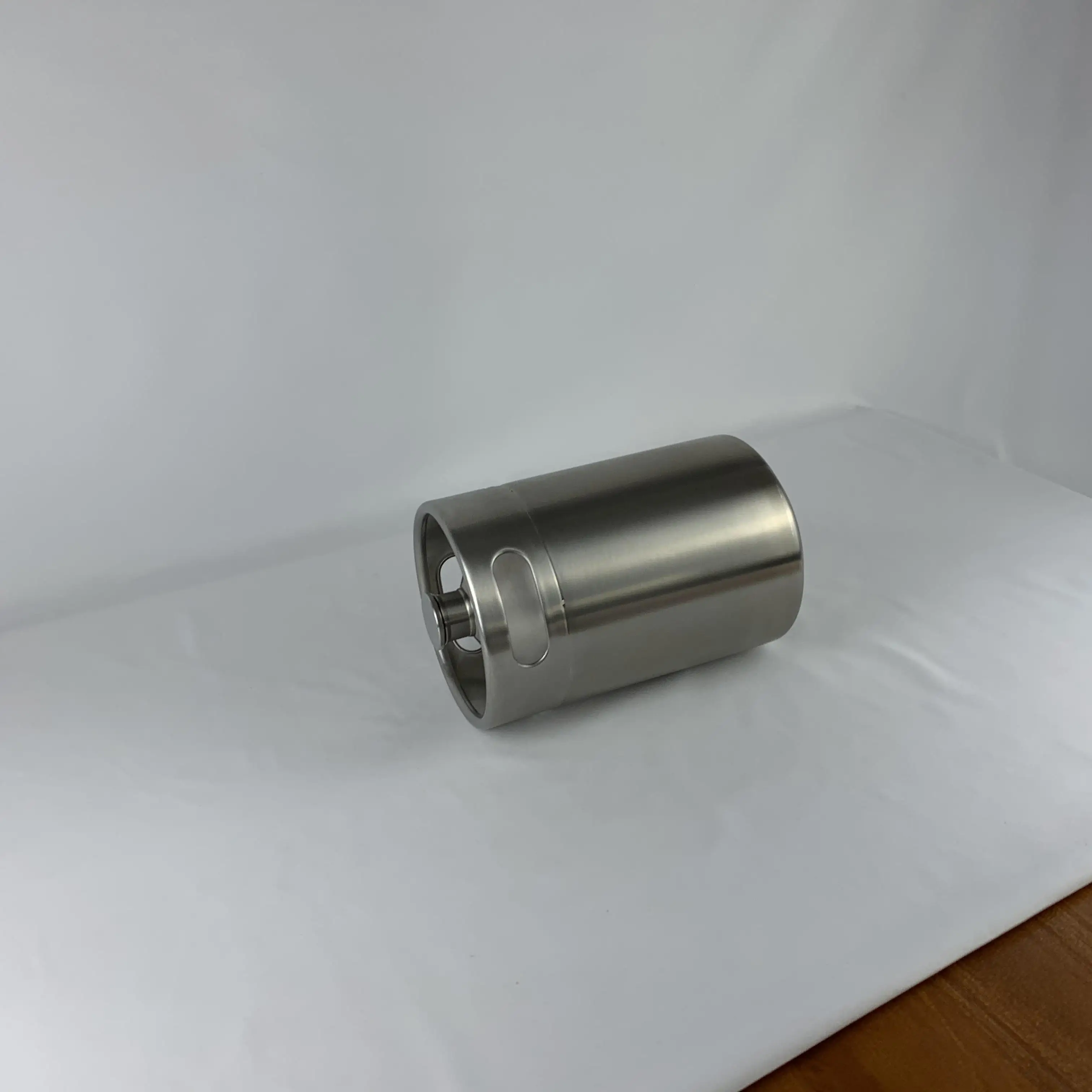 

5l Mini Beer Keg Stainless Steel Growler With Pressure Relief Valve Cap growler dispenser faucet handle inoxidable 5l Mini Keg