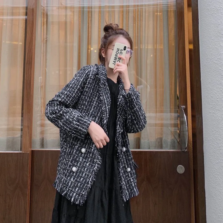 

Photo Shoot CHIC Graceful Elegant Ol Black And White with Pattern Carded Woollen Fabric Pattern Mid-length Suit Collar Double Br