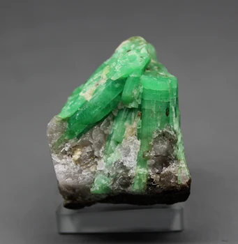 

48g Natural gem-grade green emerald mineral crystal specimens stones and crystals quartz crystals from china