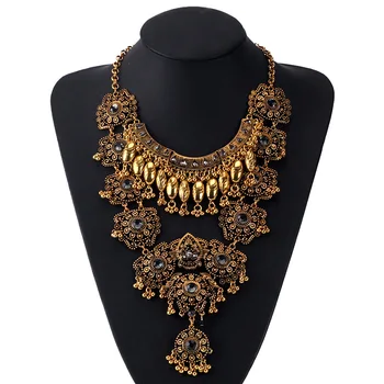 

European and American style exaggerated atmospheric alloy retro necklace fashion ethnic style hollow ornaments