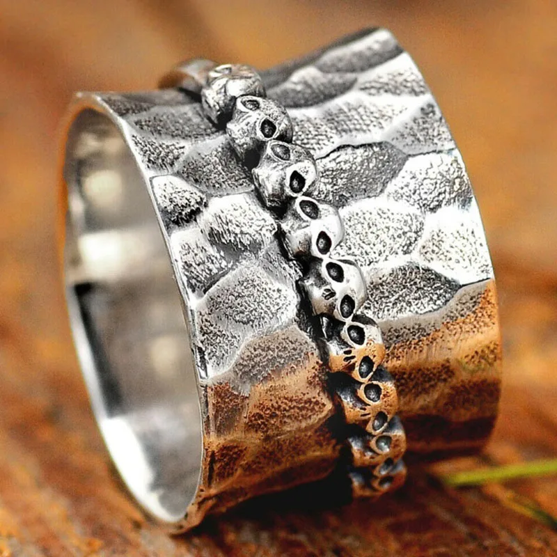 Huitan New Punk Women Rings Antique Silver Color Circle of Small Skull Hiphop Cool Girl Accessories Unique Gifts Fashion Jewelry Huitan New Punk Women Rings Antique Silver Color Circle of Small Skull Hiphop Cool Girl Accessories Unique Gifts Fashion Jewelry