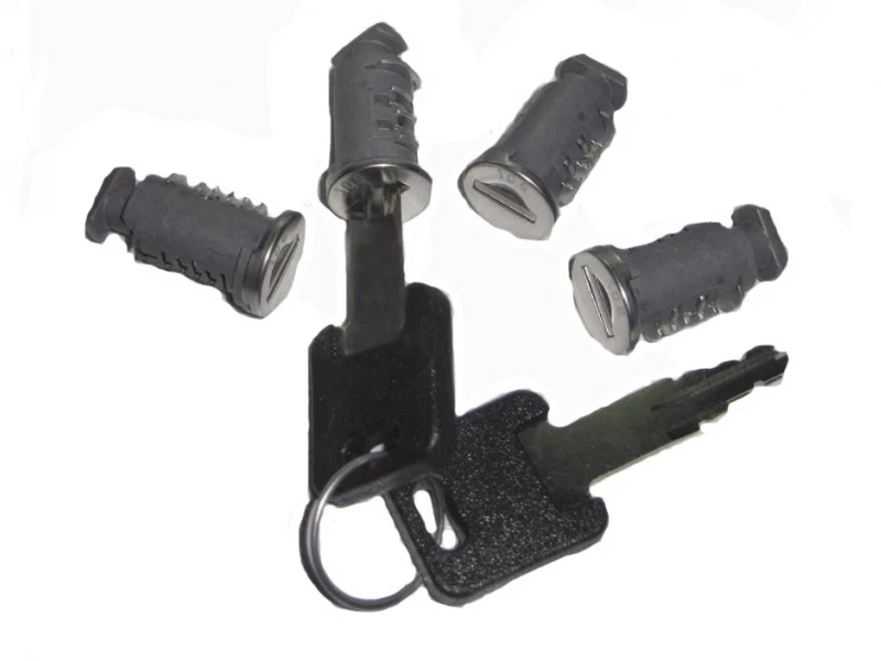 8967 атлант комплект замков. замок атлант шо-40. замок накладной знд-2а (шо-40). универсальные замки под один ключ. набор замков для багажника атлант (4 шт.